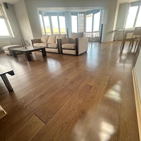Whitefort Apartment Алма Ата Екстериор снимка