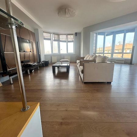 Whitefort Apartment Алма Ата Екстериор снимка